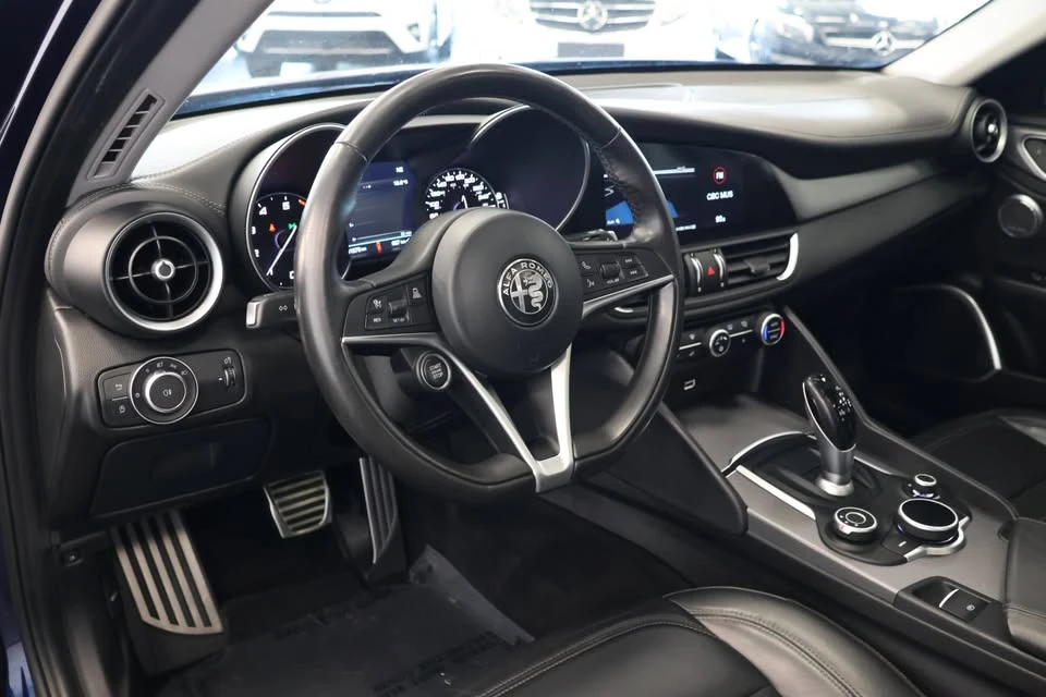 2017 Alfa Romeo Giulia - Image 10 of 16