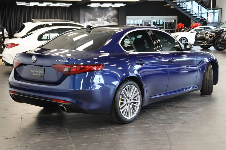2017 Alfa Romeo Giulia - Image 3 of 16