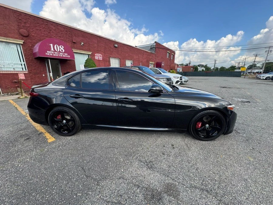 2017 Alfa Romeo Giulia - Image 7 of 8