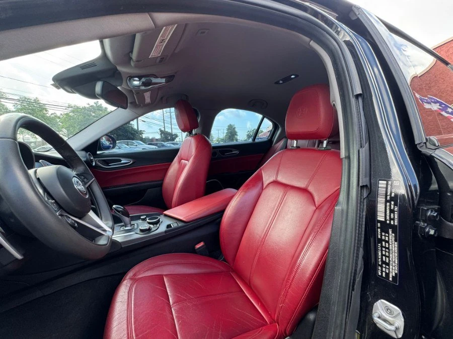 2017 Alfa Romeo Giulia - Image 3 of 8