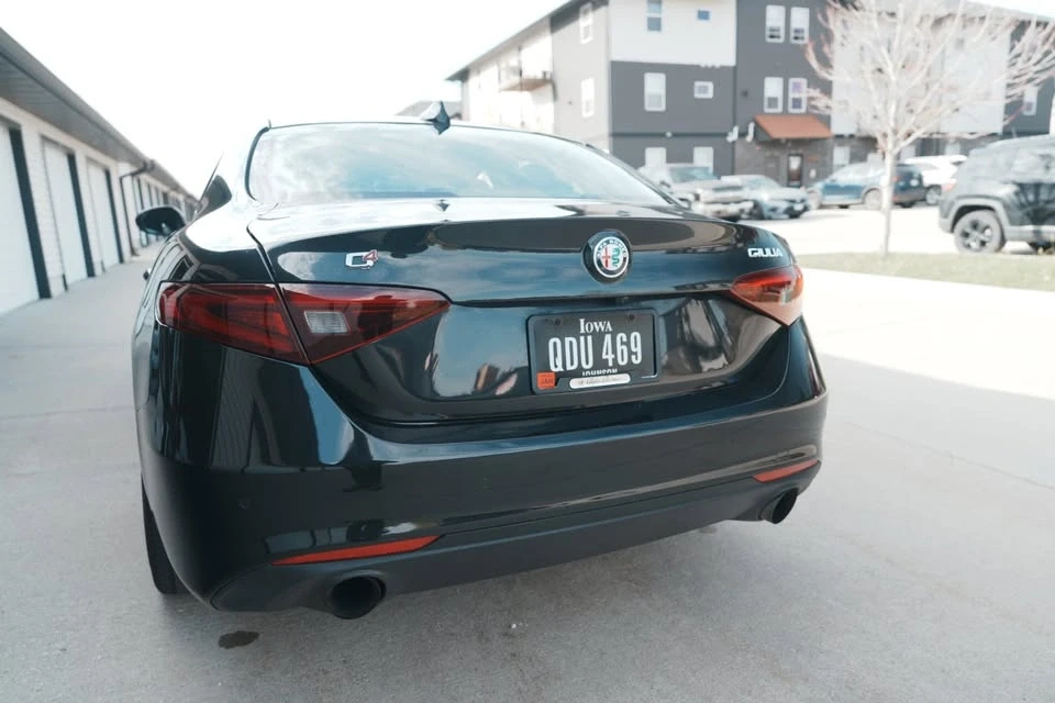 2017 Alfa Romeo Giulia - Image 2 of 10