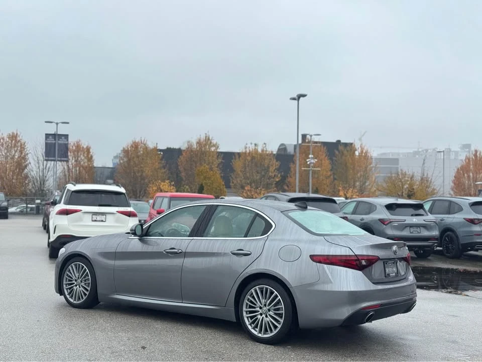 2017 Alfa Romeo Giulia - Image 4 of 19