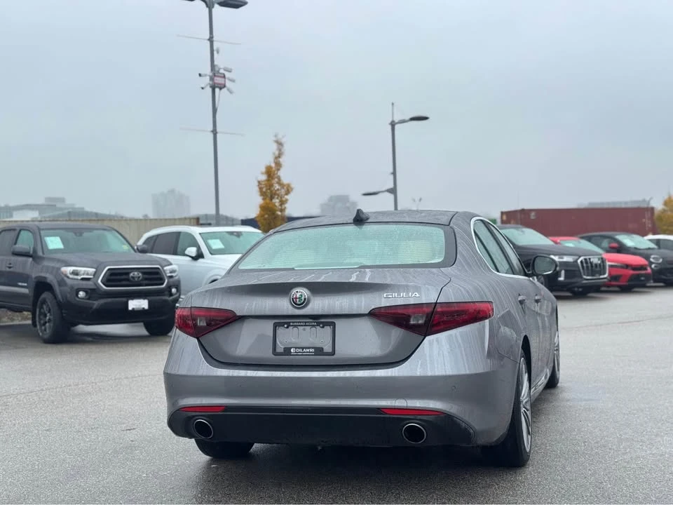 2017 Alfa Romeo Giulia - Image 5 of 19