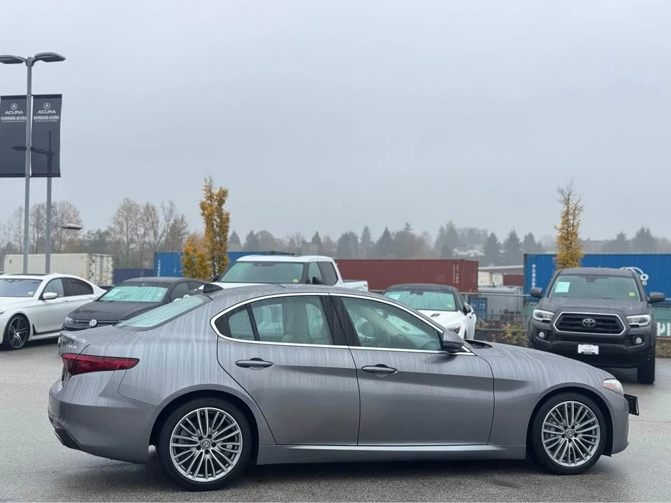 2017 Alfa Romeo Giulia - Image 7 of 19