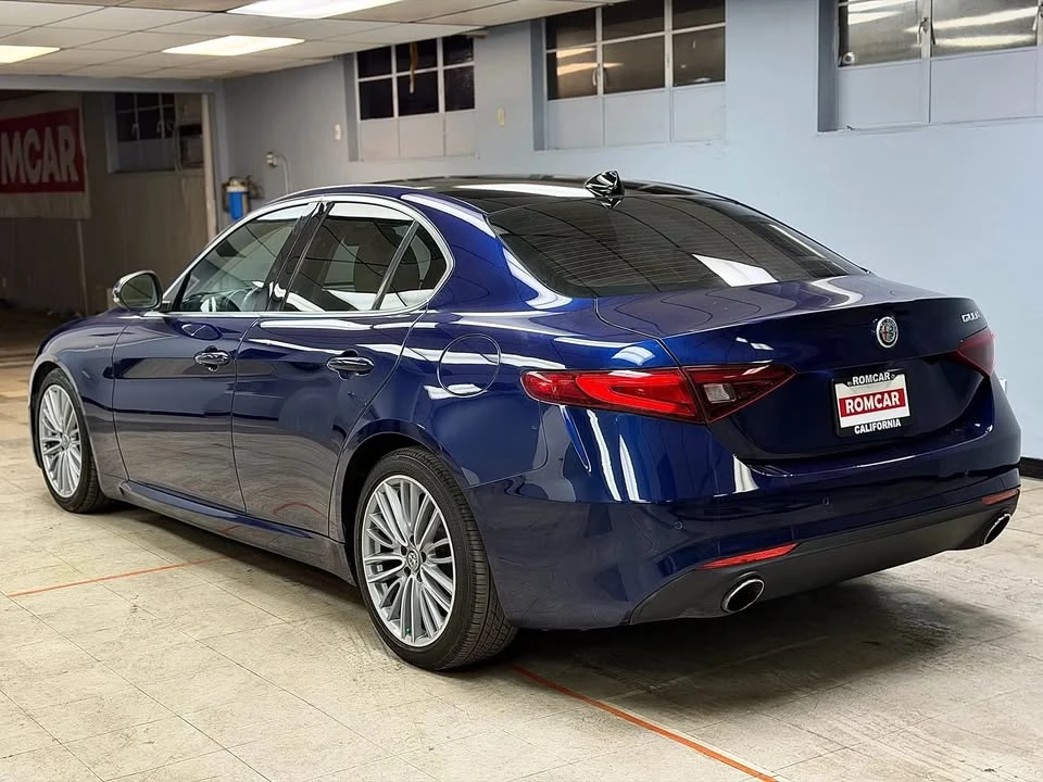 2017 Alfa Romeo Giulia - Image 10 of 19