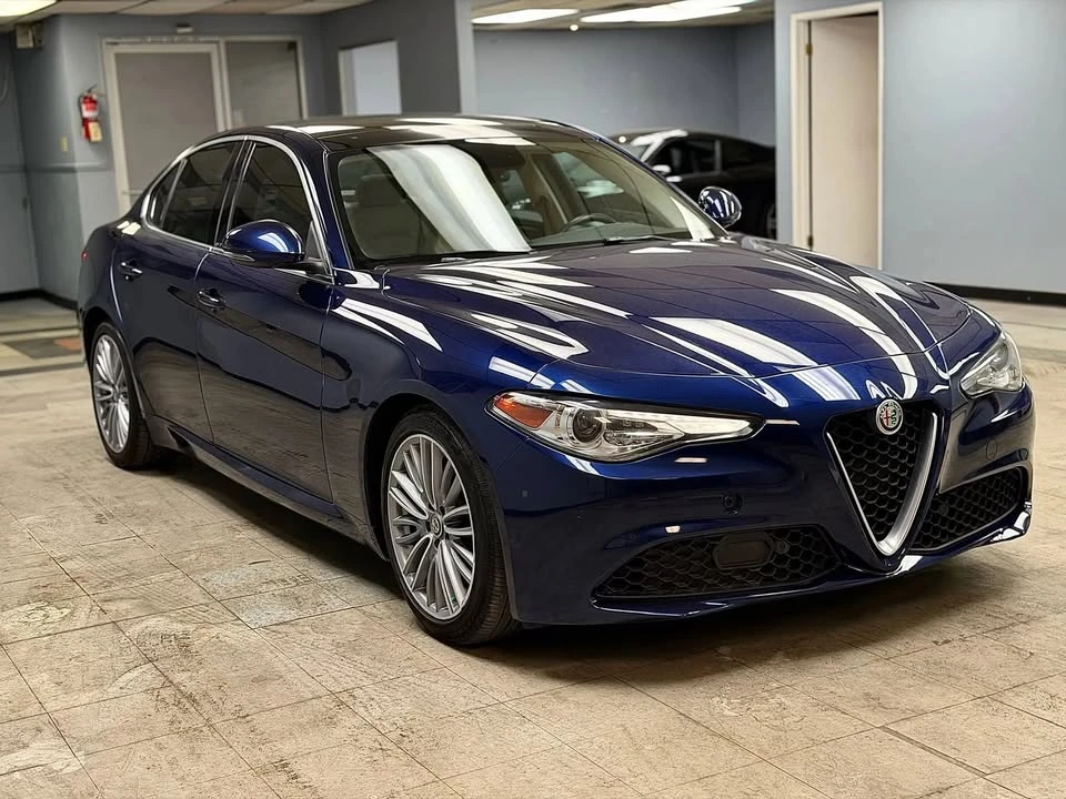 2017 Alfa Romeo Giulia - Image 4 of 19