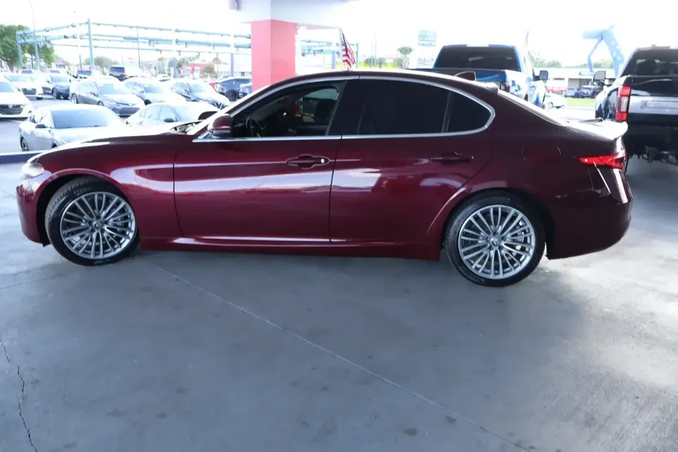 2017 Alfa Romeo Giulia - Image 4 of 7