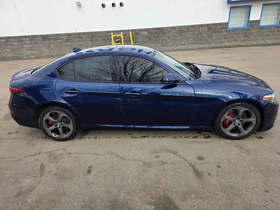2017 Alfa Romeo Giulia - Image 5 of 6