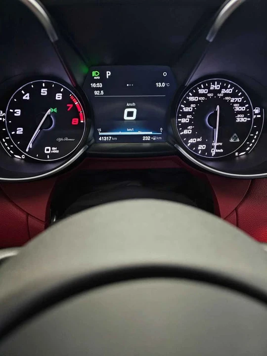 2017 Alfa Romeo Giulia Quadrifoglio - Image 13 of 15