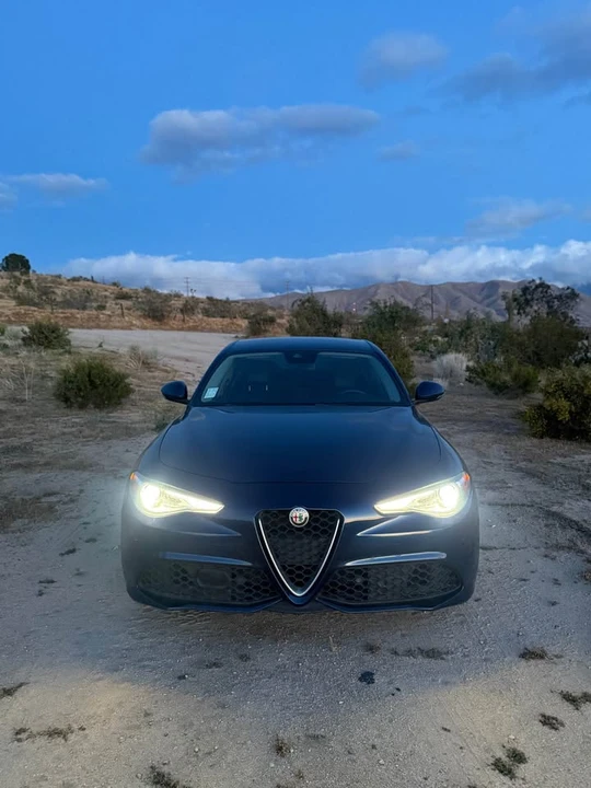 2017 Alfa Romeo Giulia - Image 4 of 8