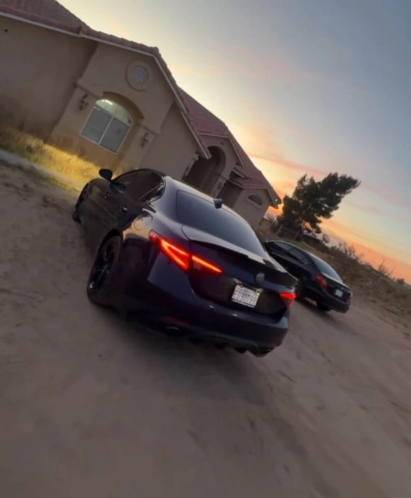 2017 Alfa Romeo Giulia - Image 2 of 8