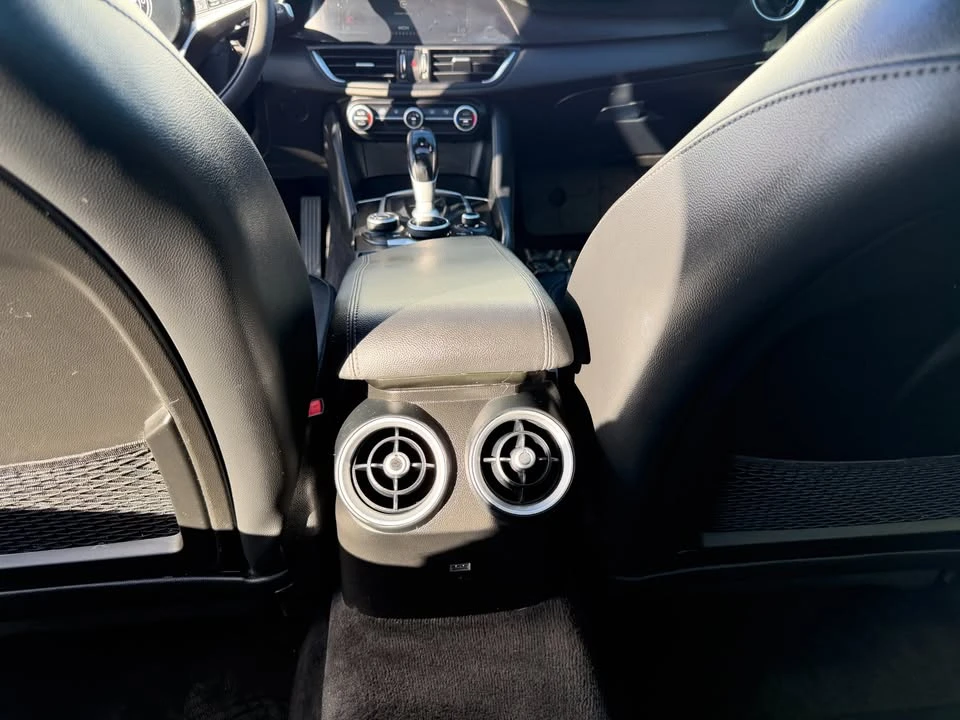 2017 Alfa Romeo Giulia - Image 10 of 12