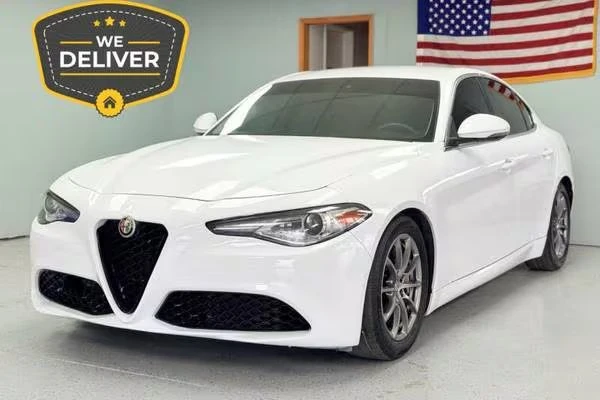 2017 Alfa Romeo Giulia - Image 2 of 3