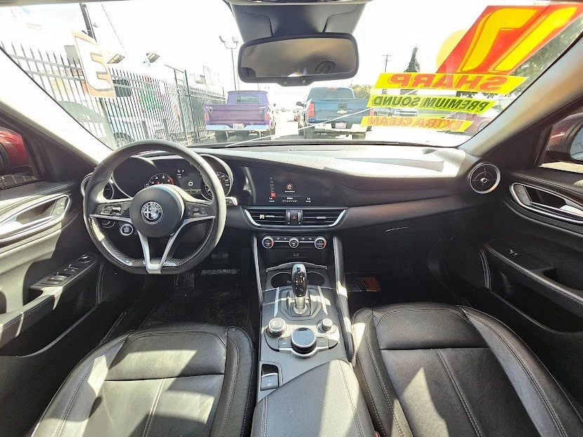 2017 Alfa Romeo Giulia - Image 20 of 20