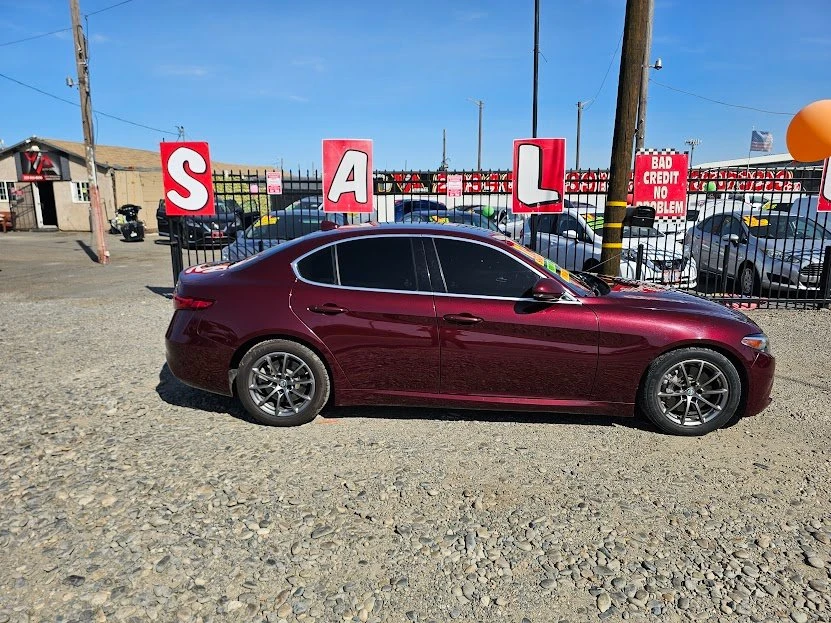 2017 Alfa Romeo Giulia - Image 4 of 20