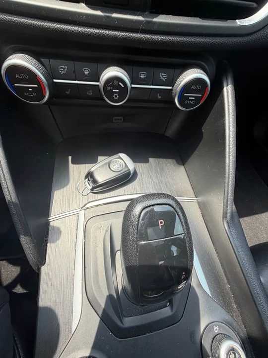 2017 Alfa Romeo Giulia - Image 14 of 14
