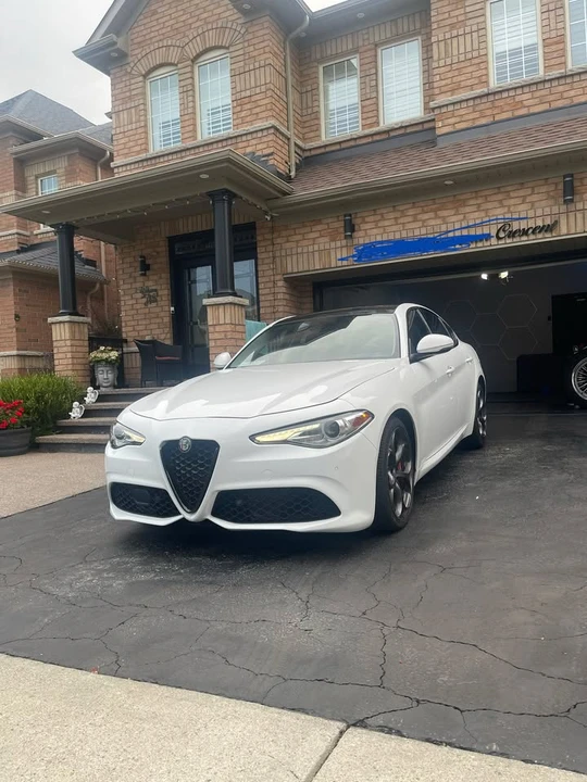 2017 Alfa Romeo Giulia - Image 5 of 6