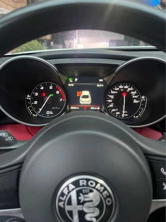 2017 Alfa Romeo Giulia - Image 3 of 6