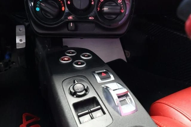 2017 Alfa Romeo 4C Coupe - Image 10 of 16