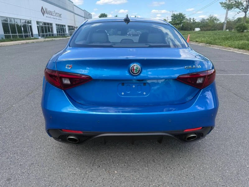 2017 Alfa Romeo Giulia - Image 5 of 19