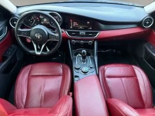 2017 Alfa Romeo Giulia - Image 4 of 19