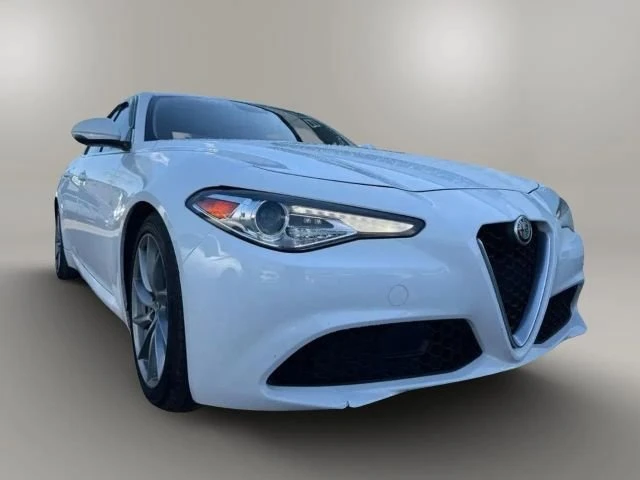 2017 Alfa Romeo Giulia - Image 19 of 19