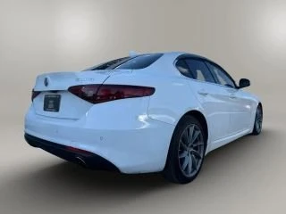 2017 Alfa Romeo Giulia - Image 12 of 19