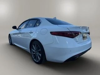2017 Alfa Romeo Giulia - Image 11 of 19
