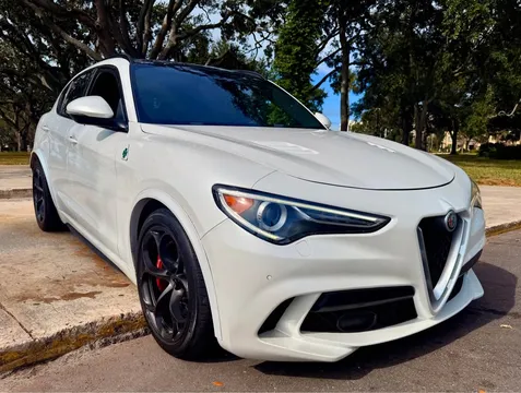 2019 Alfa Romeo Stelvio Quadrifoglio