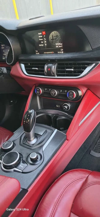2017 Alfa Romeo Stelvio - Image 8 of 10