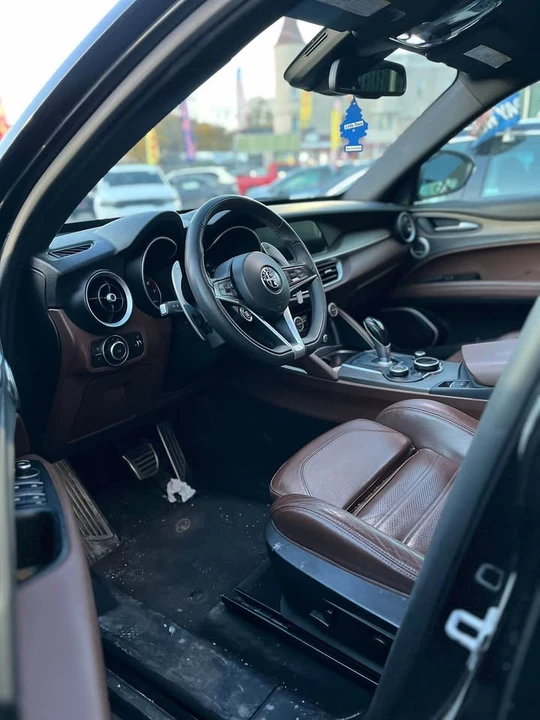 2017 Alfa Romeo Stelvio - Image 3 of 8