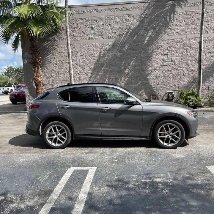 2017 Alfa Romeo Stelvio - Image 5 of 6