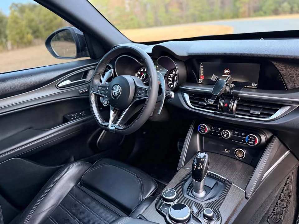 2017 Alfa Romeo Stelvio - Image 12 of 17