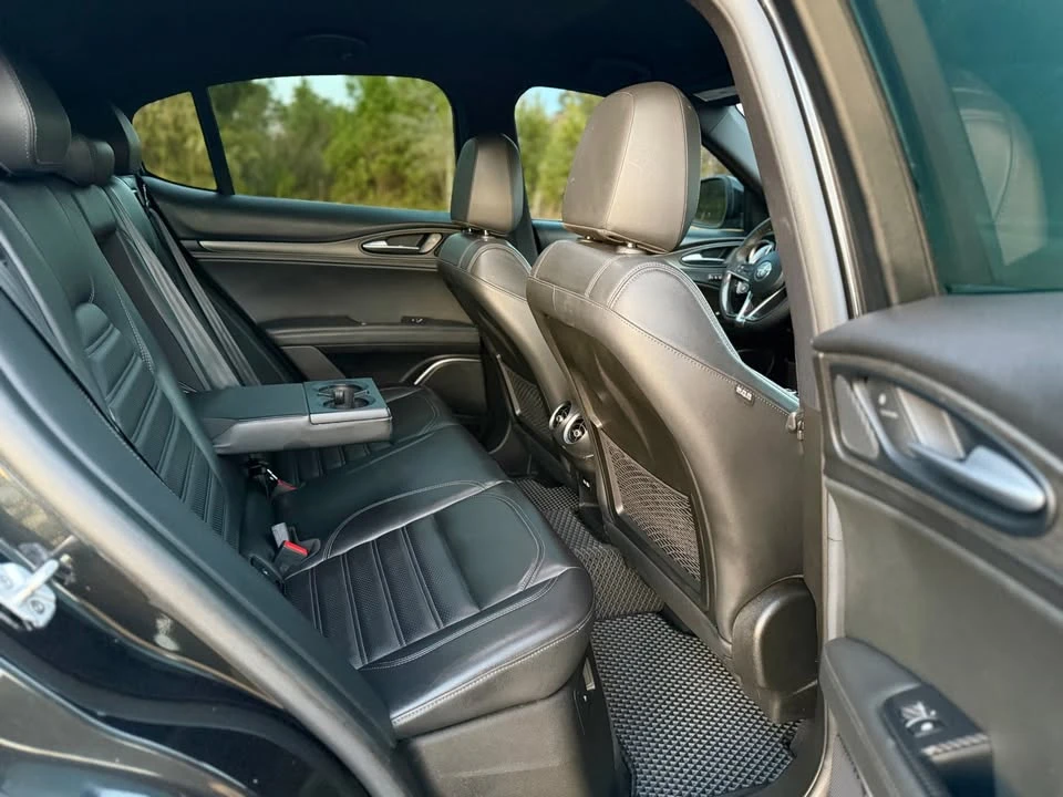 2017 Alfa Romeo Stelvio - Image 13 of 17