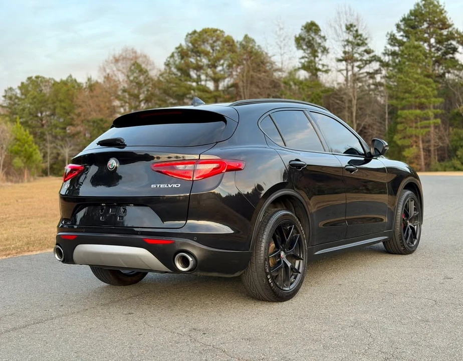 2017 Alfa Romeo Stelvio - Image 2 of 17
