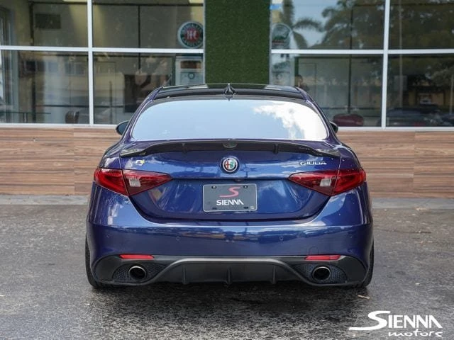 2017 Alfa Romeo Giulia - Image 18 of 20