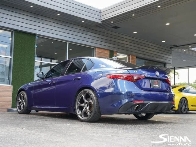 2017 Alfa Romeo Giulia - Image 15 of 20