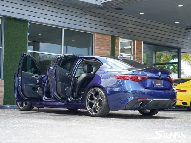 2017 Alfa Romeo Giulia - Image 11 of 20
