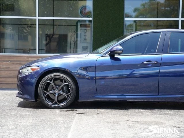 2017 Alfa Romeo Giulia - Image 9 of 20