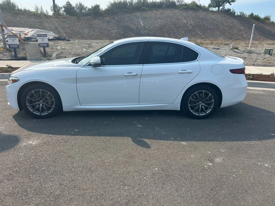 2017 Alfa Romeo Giulia - Image 2 of 16