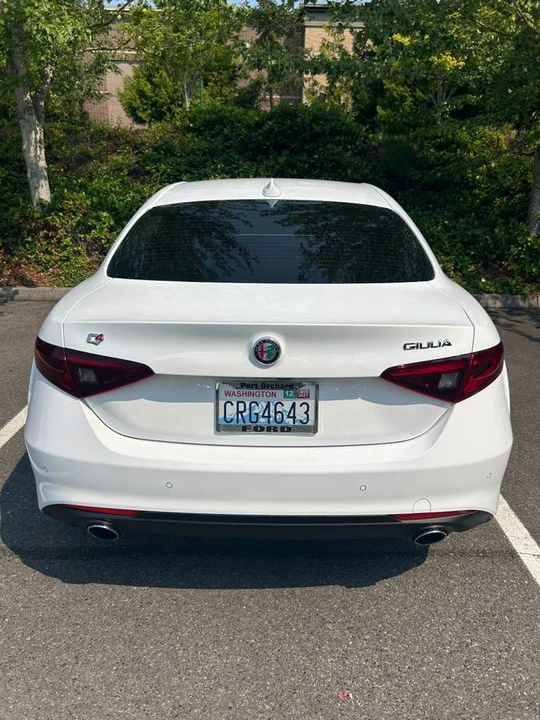 2017 Alfa Romeo Giulia - Image 4 of 16