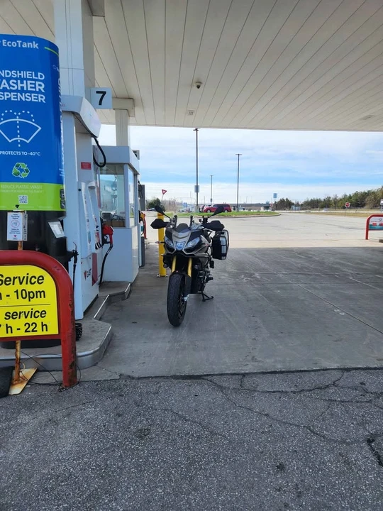 2017 Aprilia - Image 3 of 8