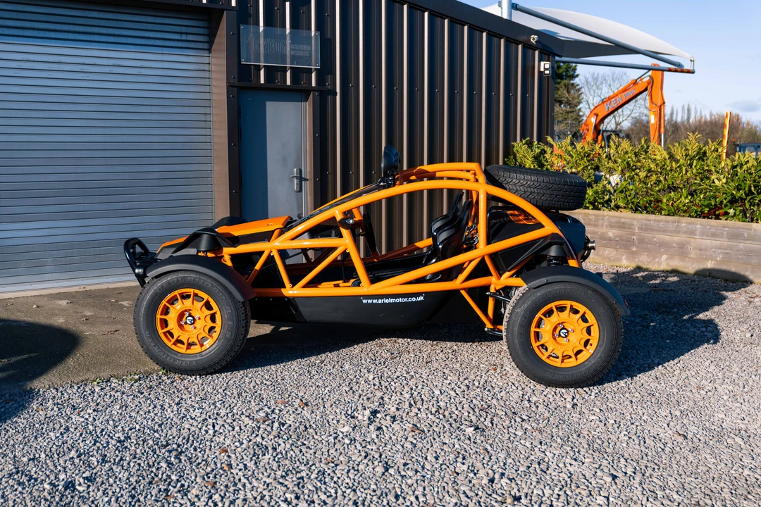 2017 Ariel - Image 4 of 31