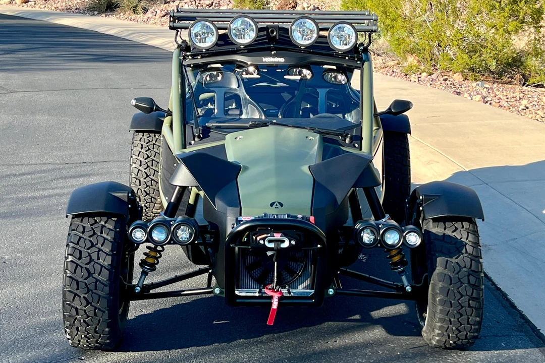 2017 Ariel - Image 2 of 31