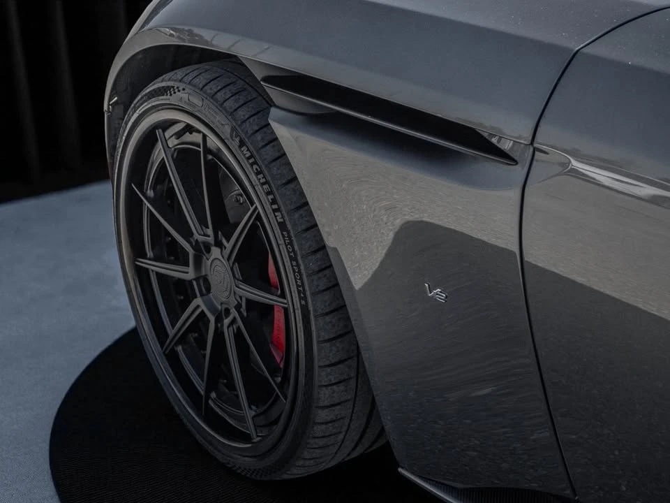 2017 Aston Martin DB11 - Image 8 of 19