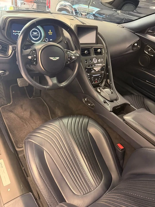 2017 Aston Martin DB11 - Image 6 of 8