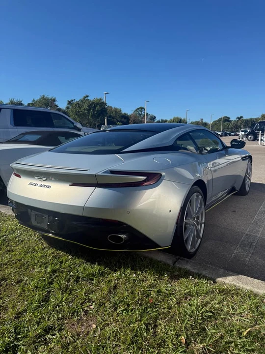 2017 Aston Martin DB11 - Image 4 of 10