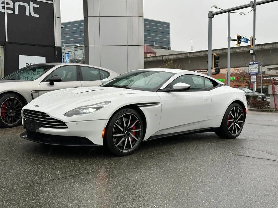 2017 Aston Martin DB11 - Image 4 of 9