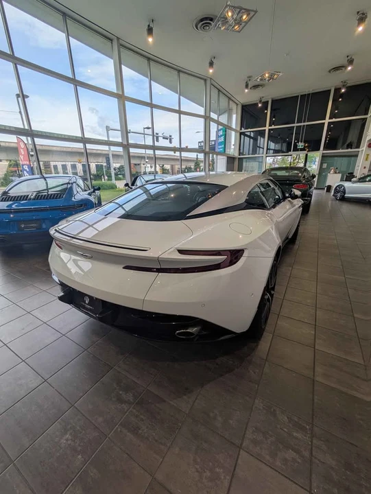 2017 Aston Martin DB11 V12 - Image 10 of 11