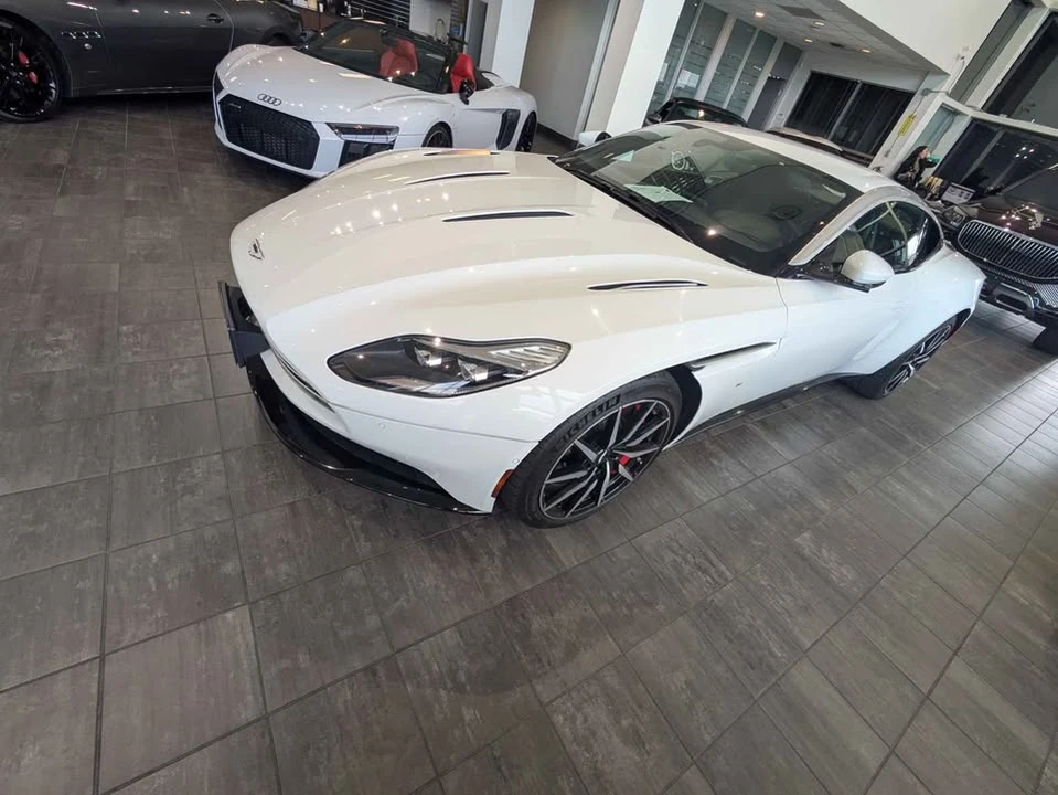 2017 Aston Martin DB11 V12 - Image 4 of 11